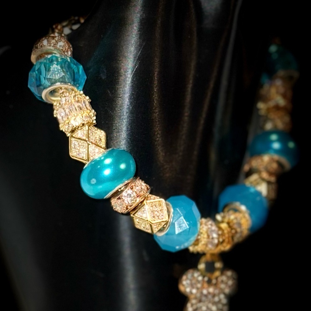 Elegant Gold and Blue Charm Bracelet - Picture 3 of 6